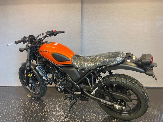ホンダ CL250 現行モデル MC57 キャンディーエナジーオレンジ