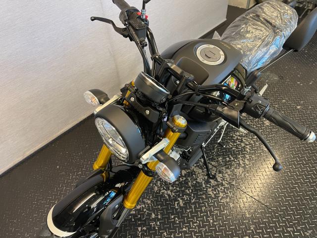 ヤマハ XSR125 現行モデル RE46J ブラックメタリック12