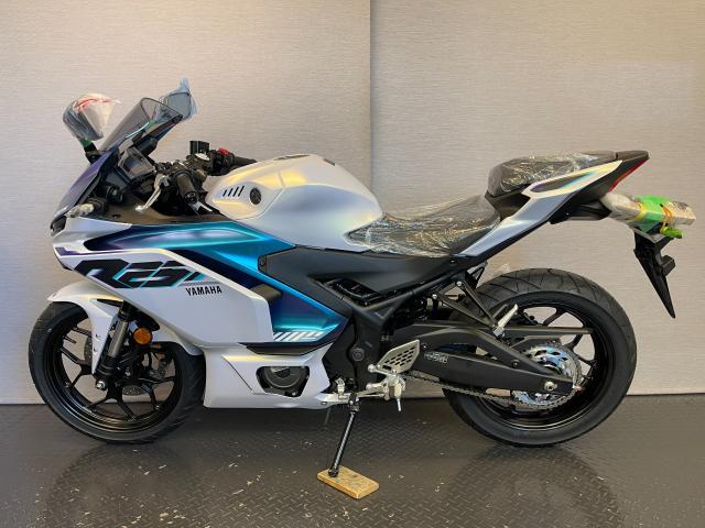 YAMAHA バイクタンク ホワイト ヤマハ バイクタンク ホワイト sr400送料込み - メルカリ
