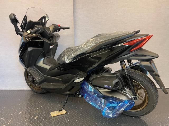 ホンダ フォルツァ 8BK－MF17 パールシャイニングブラック 現行