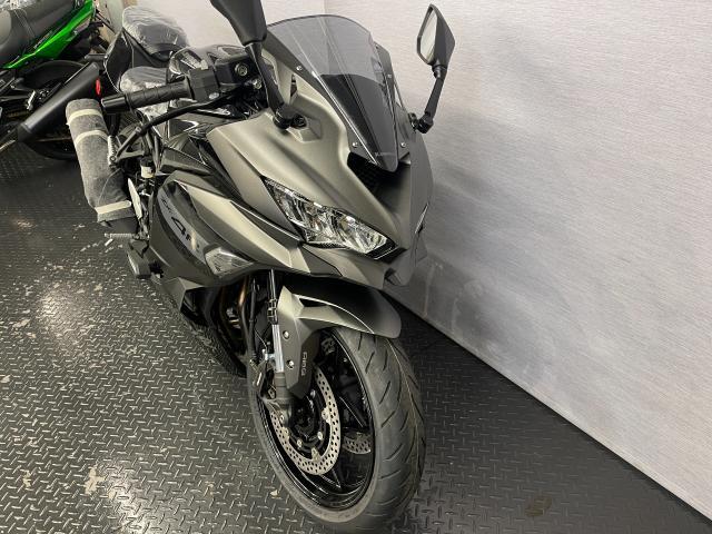 カワサキ Ninja ZX－4R SE 8BL－ZX400P