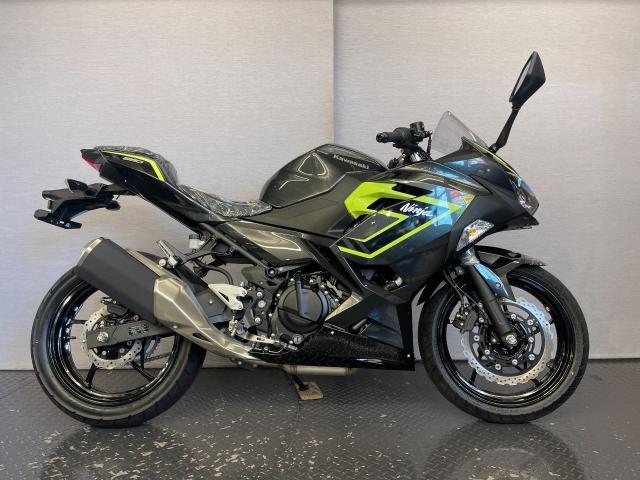 カワサキ Ninja 250 8BK－EX250Y メタリックカーボン