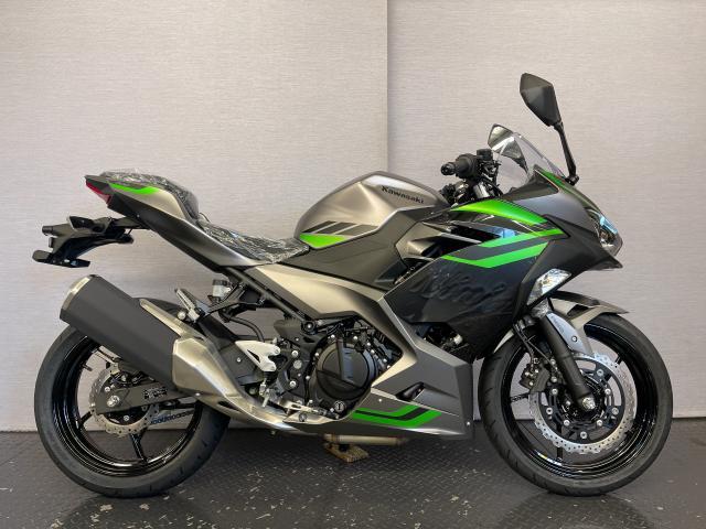 カワサキ Ninja 400 8BL－EX400L メタリックマット