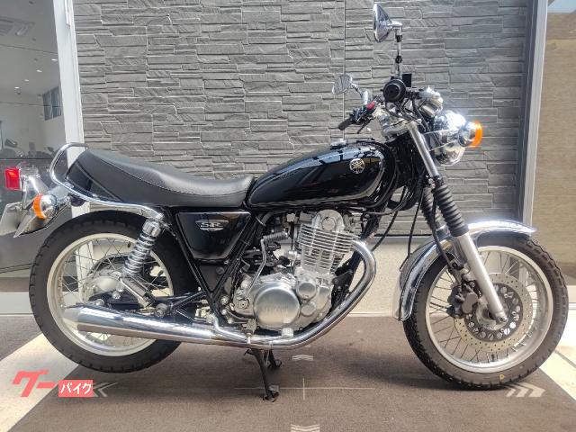 ＳＲ４００　ＦＩ車両　デイトナ車検対応マフラー　Ｙ，ｓギアシート　ＥＴＣ２．０／ＵＳＢ　タンデムバー　サイドバックサポート装備