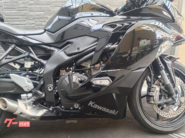 カワサキ Ninja ZX－25R ETC2．0 USBポート装備