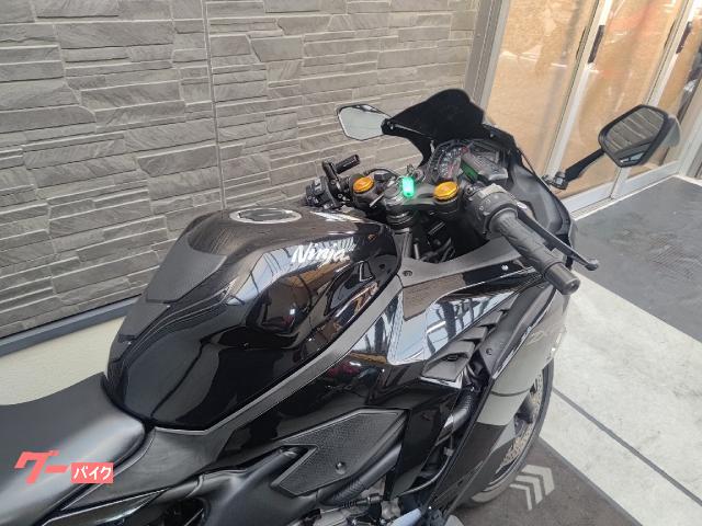 カワサキ Ninja ZX－25R ETC2．0 USBポート装備