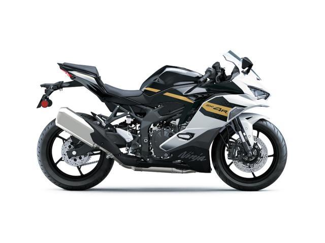カワサキ Ninja ZX－4R SE パールロボティックホワイト