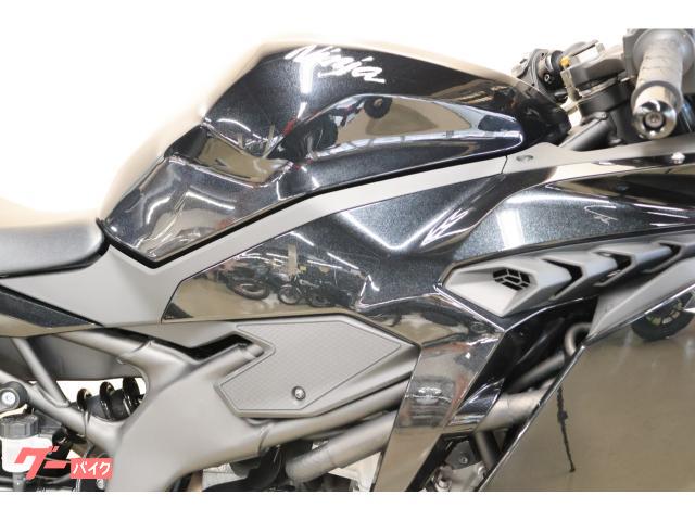 カワサキ Ninja ZX－25R バッテリー新品 F・Rタイヤ新品