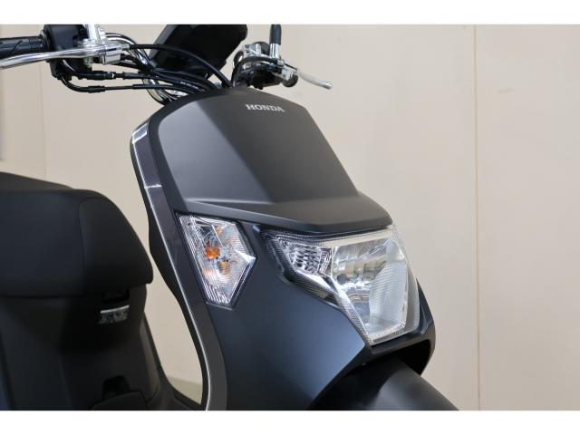 ホンダ バイクタンク 黒 Hondaの原付一種「Dunk」のカラーバリエーションが変更。上質感