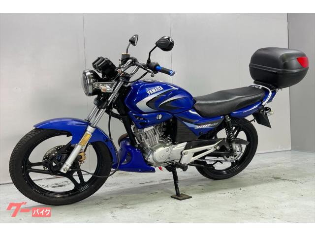 ヤマハ ＹＢＲ１２５ 社外マフラー ヘッドライト リアボックス