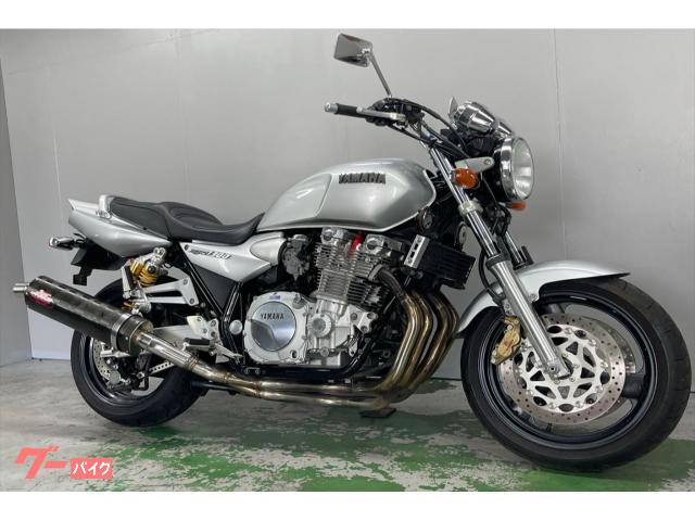 ヤマハ ＸＪＲ１３００ ＲＰ０１Ｊ １９９８年モデル ＳＰ忠男スーパーコンバットマフラー キャブ車｜ＧＡＲＡＧＥ－Ｊ イオ  武雄店｜新車・中古バイクなら【グーバイク】