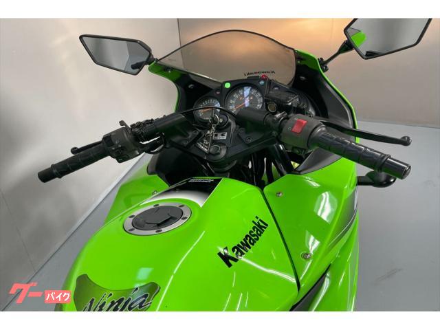 カワサキ Ｎｉｎｊａ ２５０Ｒ スペシャルエディション ＥＸＭＪ 北米仕様 キャブ車 フェンダーレス｜ＧＡＲＡＧＥ－Ｊ イオ  武雄店｜新車・中古バイクなら【グーバイク】