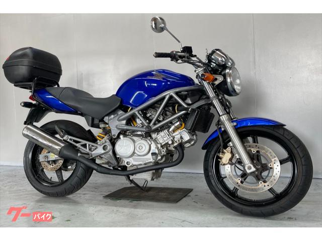 ＶＴＲ２５０　ＭＣ３３　２００５年モデル　リアボックス　ノーマルコンディション