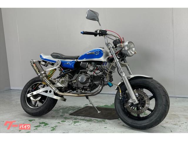 ホンダ モンキー Ｚ５０Ｊ １９７５年モデル フルカスタム ヨシムラマフラー ボアアップ ＮＳＲ脚 ＶＭ２６キャブ 武川ｒ２０カム｜ＧＡＲＡＧＥ－Ｊ  イオ 武雄店｜新車・中古バイクなら【グーバイク】