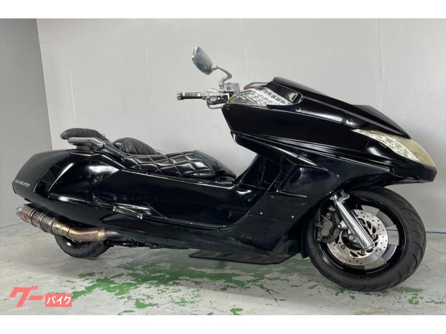 マグザム　ＳＧ１７Ｊ　２００６年モデル　ハンドル　Ｆマスク　シート　マフラー　フェンダーレス　リアサス　ヘッドライト　テールランプ