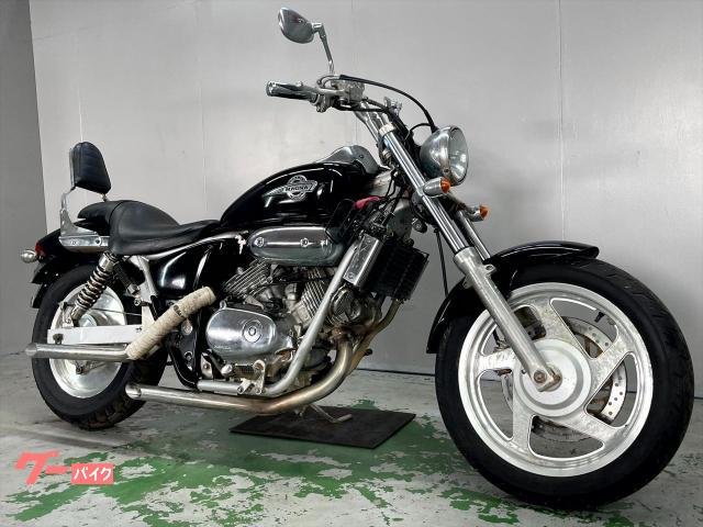 Ｖ−ＴＷＩＮ　ＭＡＧＮＡ　マグナ２５０　ＭＣ２９　１９９４年モデル　社外ハンドル　マフラー　バックレスト