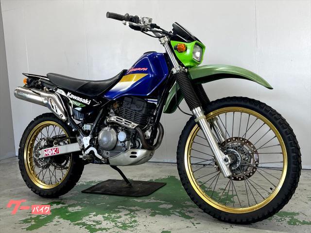 スーパーシェルパ　ＫＬ２５０Ｇ　１９９７年モデル　リアカウル　ハンドル　フェンダーレス　テールランプ