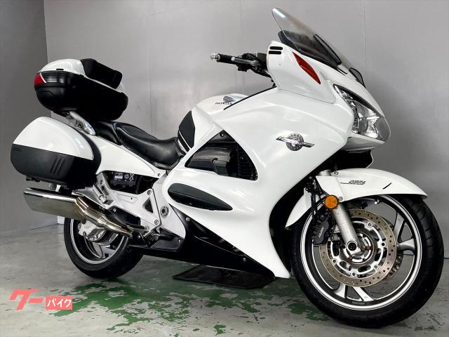 ＳＴ１３００　パンヨーロピアン　ＳＣ５１　２００５年モデル　グリップヒーター　リアボックス　パニアケース　ＥＴＣ　ＡＢＳ