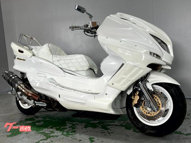 マジェスティ　ＳＧ０３Ｊ　２００１年モデル　フルカスタム車　マフラー　ハンドル　エアロ　オーディオ　リアサス　テールランプ