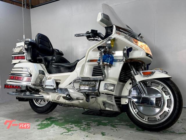 ゴールドウイング　ＧＬ１５００ＳＥ　ＳＣ２２　１９９６年モデル　車検令和８年６月まで　社外ナビ　サイレンサー　ＥＴＣ　前後バンパー
