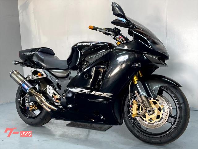 Ｎｉｎｊａ　ＺＸ−１２Ｒ　ＺＸＴ２０Ｂ　２００４年モデル　マレーシア仕様　ワイバンマフラー　バーハンキット　シートカウル