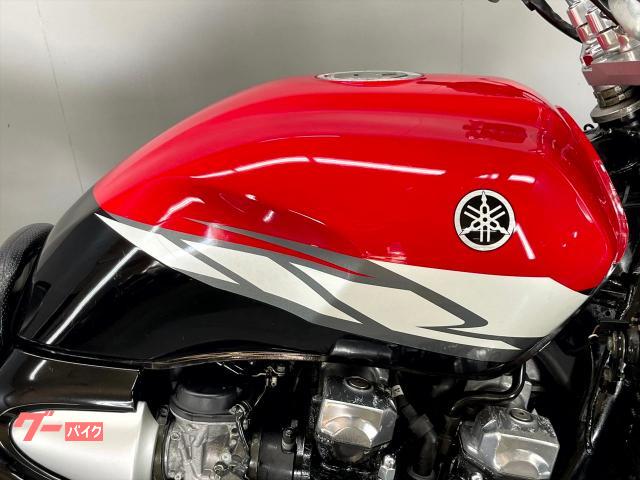 ヤマハ XJR1300 RP03J 2004年モデル 社外ステップ