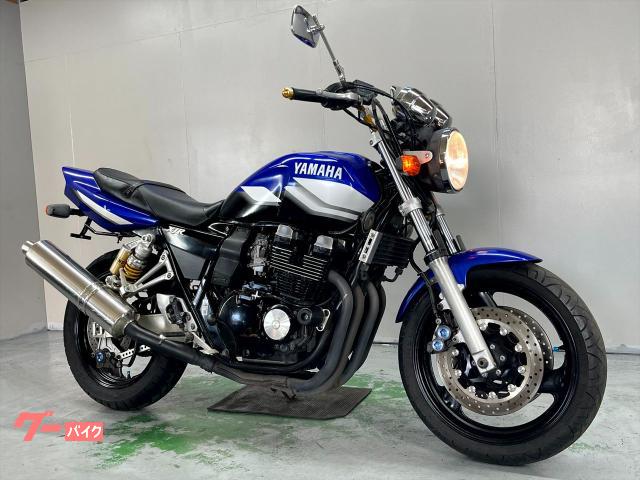 ＸＪＲ４００Ｒ　ＲＨ０２Ｊ　２００１年モデル　社外ハンドル　フェンダーレス　ノーマルルック　ビッグタンク