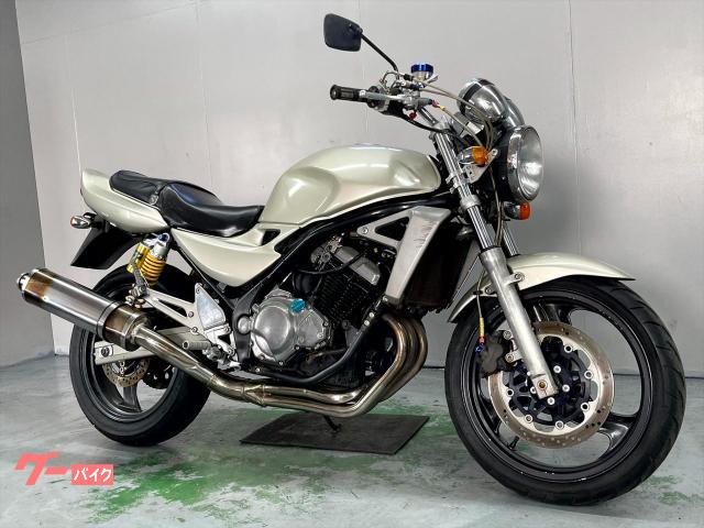 ＢＡＬＩＵＳ−II　ＺＲ２５０Ｂ　２００３年モデル　社外マフラー　社外ハンドル　人気車両　カスタム　後期型　程度良好