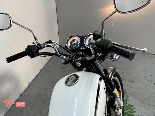 ヤマハ YB125SP キャストホイール リアキャリア付き ノーマル ヤマハ YB125SP キャストホイール リアキャリア付き ノーマル