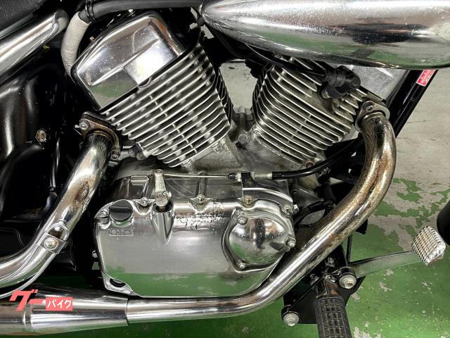 スズキ イントルーダーLC250 VJ51A 2000年モデル
