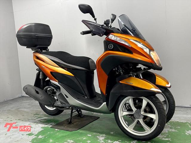 トリシティ１２５　ＡＢＳ搭載モデル　２０１５年モデル　走行３２００キロ　ナックルガード　リアボックス　グリップヒーター