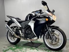 ホンダ　ＣＢＲ２５０Ｒ　ＭＣ４１　２０１１年モデル　前期　ＷＲ’Ｓマフラー　リアキャリア　グリップヒーター　ＡＢＳ
