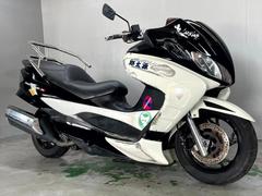 スズキ　スカイウェイブ２５０　タイプＭ　ＣＪ４５Ａ　２００８年モデル　カスタム車　エアロ　Ｆカウル　Ｆフェンダー　インナーカウル　ステップ