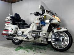 ホンダ　ゴールドウイング　ＧＬ１５００ＳＥ　ＳＣ２２　１９９６年モデル　車検令和８年６月まで　社外ナビ　サイレンサー　ＥＴＣ　前後バンパー