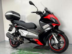 ａｐｒｉｌｉａ　ＳＲＭａｘ３００　２０１３年モデル　３００ｃｃでパワフル　ＥＴＣ車載器　リアボックス付きで便利　インジェクションモデル