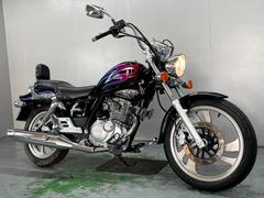 スズキ　ＧＺ１５０−Ａ　希少なインジェクション　２０１３年モデル　アメリカンスタイル　サイドバッグ付きで便利　有料道路走行可能