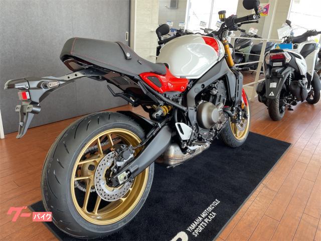 ヤマハ XSR900 2025年モデル シルキーホワイト｜YSP大分