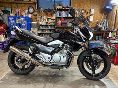 スズキ　ＧＳＲ２５０・ＬＥＤヘッドライト・スマホホルダー・ＵＳＢポート・フロントスクリーン・ヘルメットロック・スリップオンマフラー