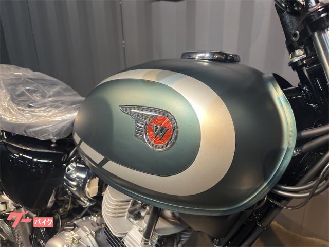 カワサキW230燃料タンク 凹みあり カワサキW230燃料タンク 凹みあり