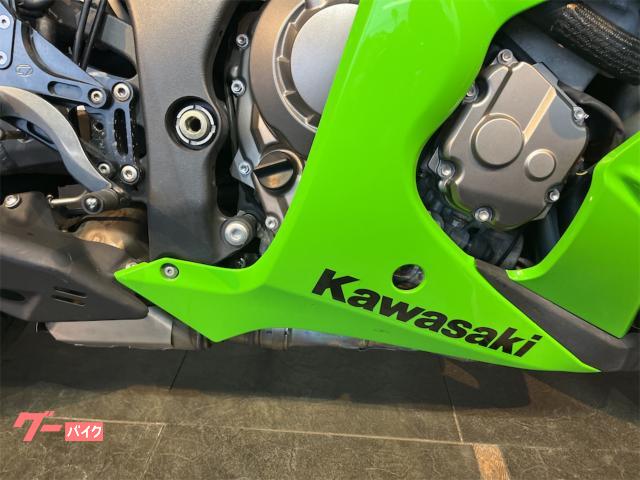 カワサキ Ninja ZX－10R ステアリングダンパー ブレンボ