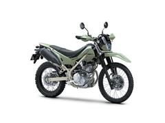 カワサキ　ＫＬＸ２３０シェルパ　Ｓ　シート高８２５ｍｍ　チューブレスリヤタイヤ　オンオフＡＢＳ　ハンドガード　２０２６年モデル