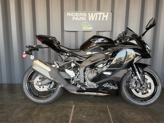 カワサキ Ninja ZX－25R SE クイックシフター