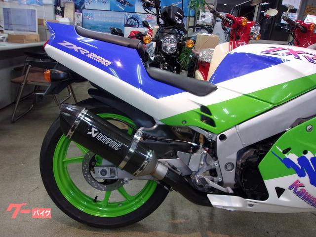 ◆リユース・中古車❗️26インチ・変速無し・グリーン カワサキ Ninja ZX－10R KRTエディション エンジン