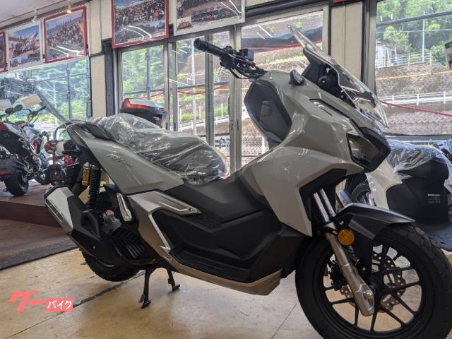 ＡＤＶ１６０　最新モデル　パールスモーキーグレー　スマートキー　ＥＳＰ＋エンジン　ＡＢＳ
