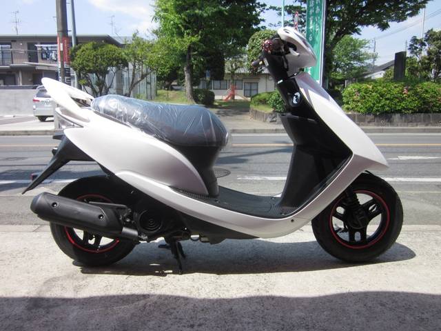 Ｄｉｏ　ＰＧＭ−ＦＩ　タイヤ・バッテリー・外装・ベルト・シート・ブレーキ新品
