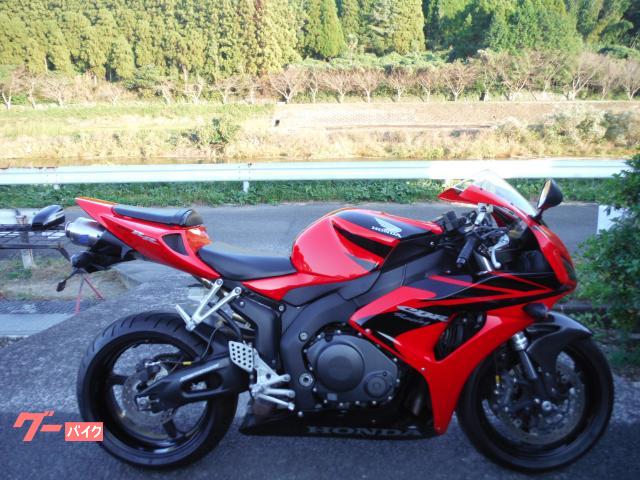 ＣＢＲ１０００ＲＲ　２００７モデル　マフラー　フェンダーレス　フロントフェンダー