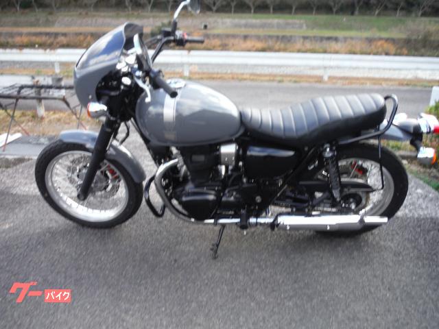カワサキ W800 cafe 2023 ビキニカウル カワサキ w800 cafe ビキニカウル 専用フロントカウル装備の「W800