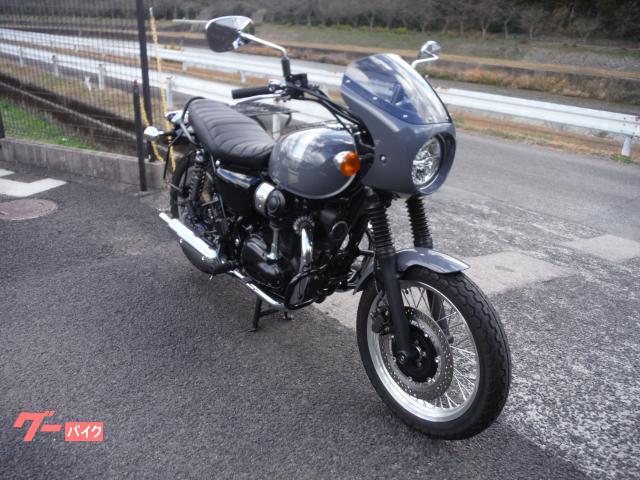 カワサキ W800 ストリート 2023モデル ビキニカウル サイド
