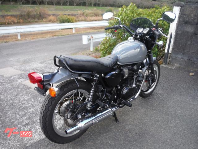 カワサキ W800 ストリート 2023モデル ビキニカウル サイド