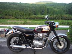 カワサキ　Ｗ６５０　ＢＥＥＴナサートキャプトンマフラー　ＯＰキャリヤ